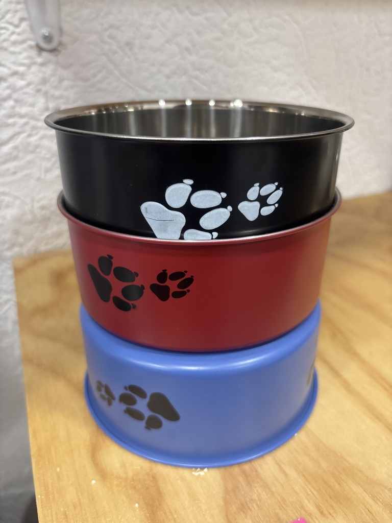 Bowl mascota negro/azul/rojo 14 cm