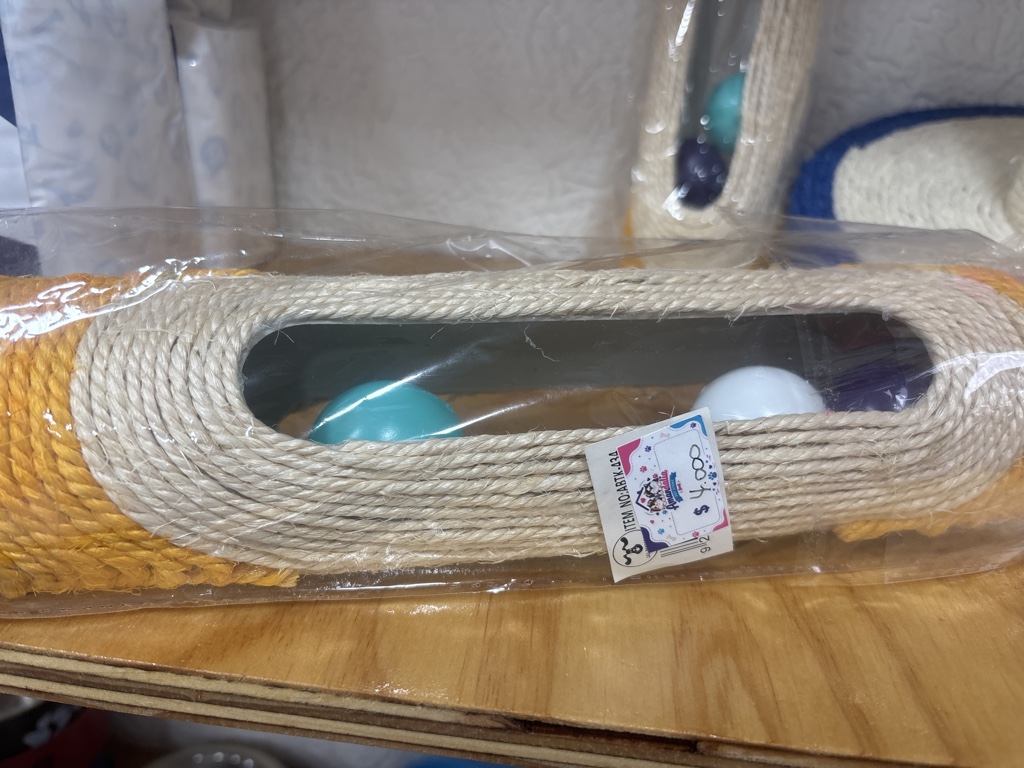 Juguete cuerda con bolas rascador