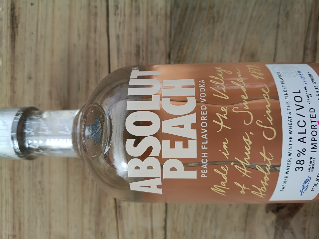 Absolut Peach vodka durazno