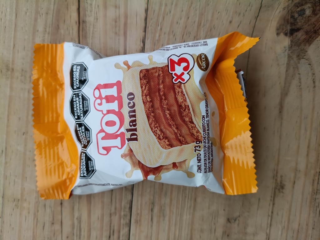 Alfajor Arcor Tofi Blanco triple