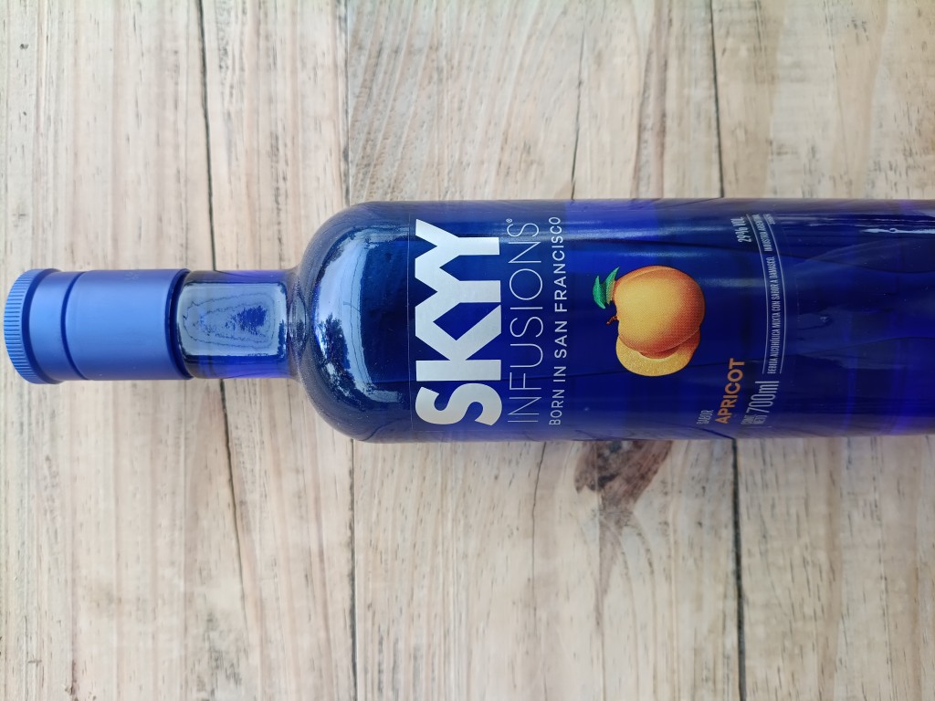 SKYY Infusions Apricot 700ml