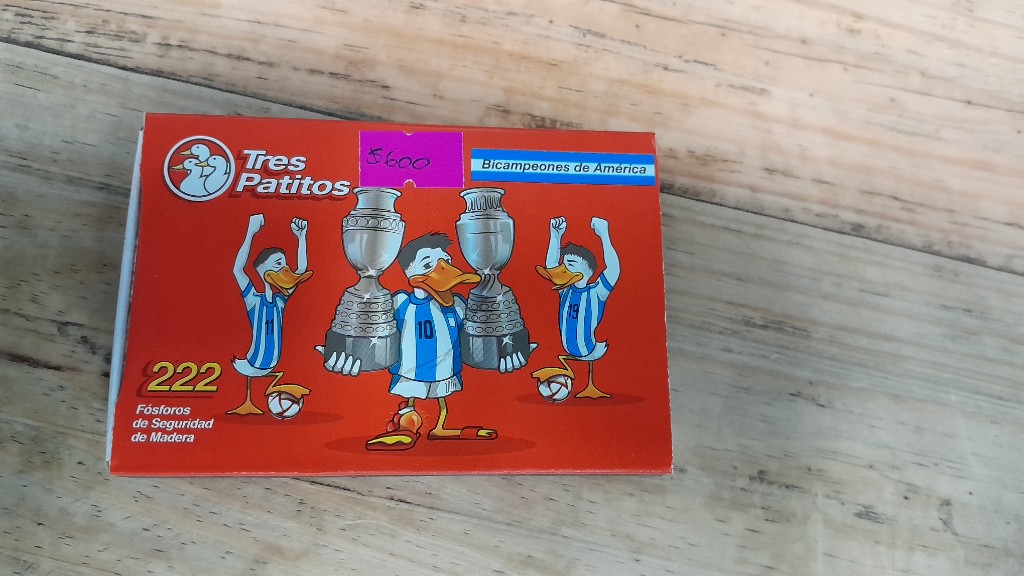 Tres Patitos Fosforos