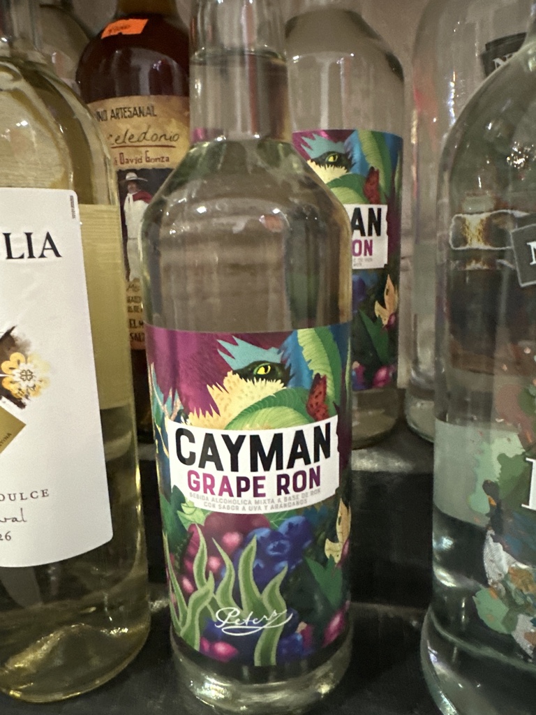 bebida Cayman Grape Ron