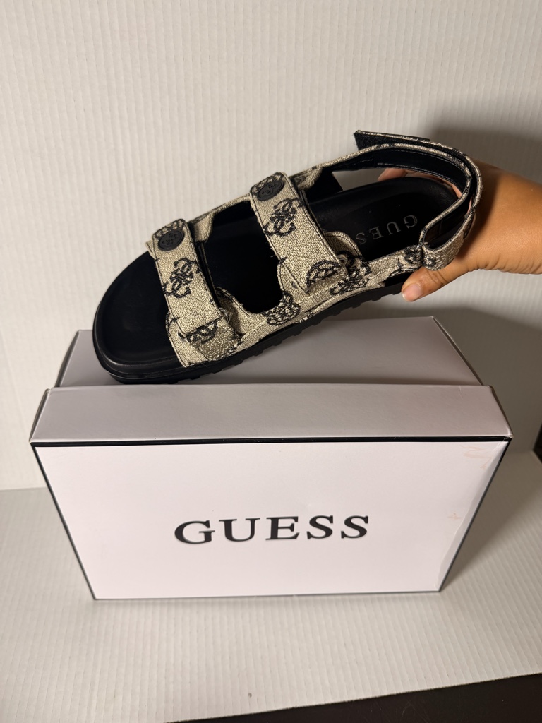 GUESS sandalias negras