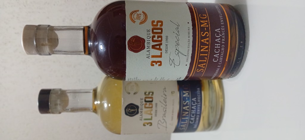 Cachaça 3 lagos Amburana