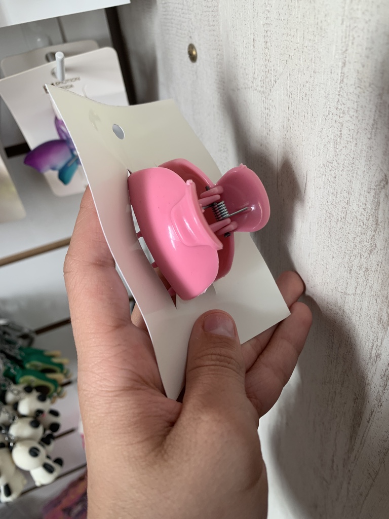 Pinza rosa para cabello