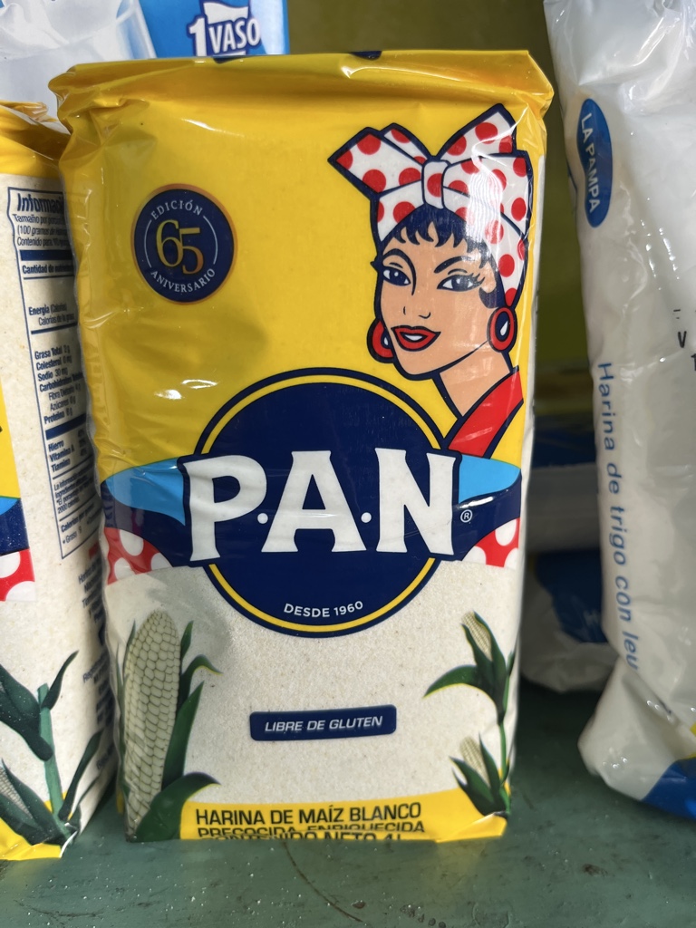 P.A.N. harina de maiz blanca