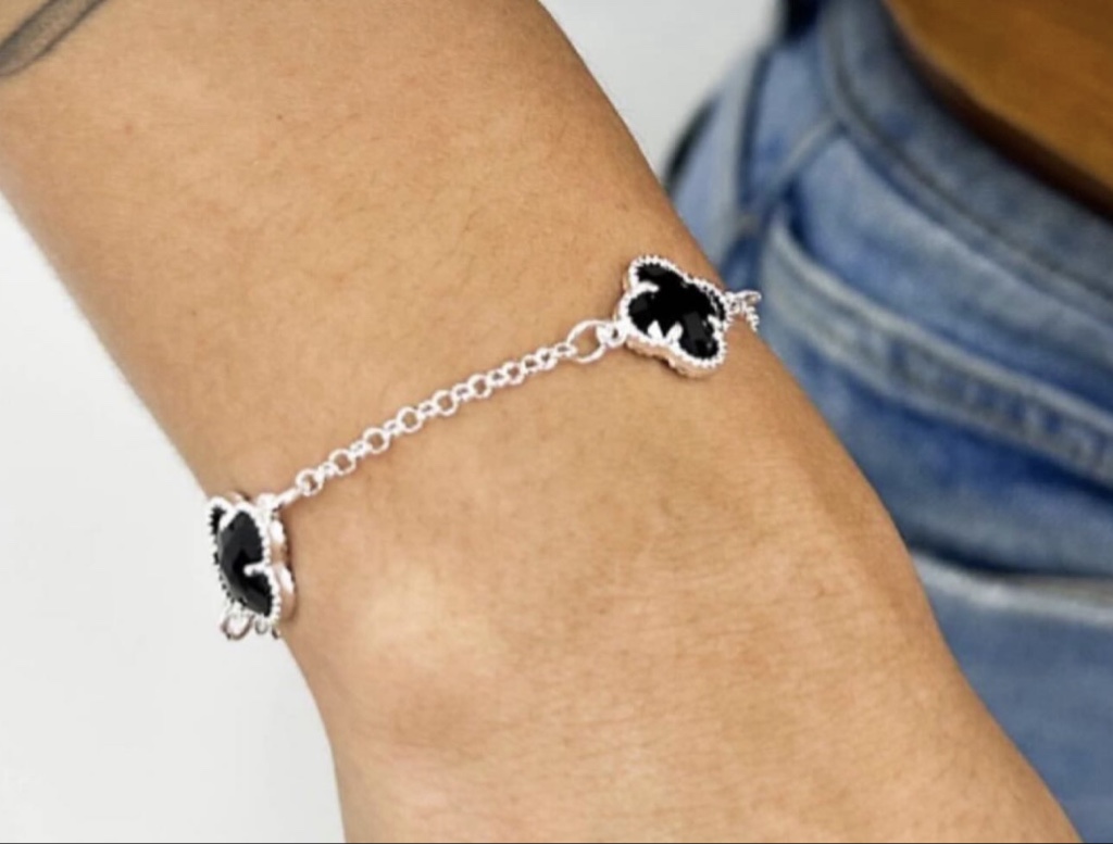 Pulseira trevo preto Semijoia