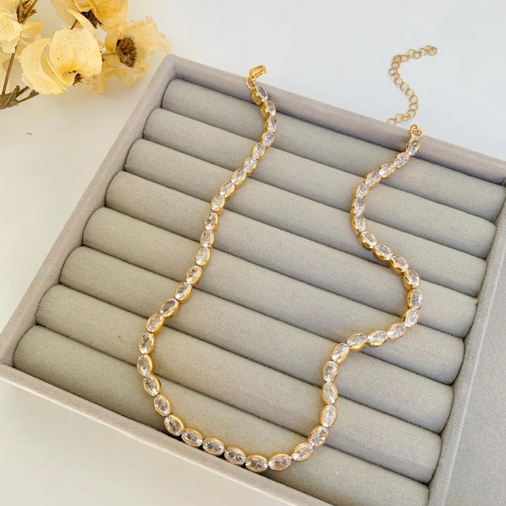 Choker oval dourada Semijoia