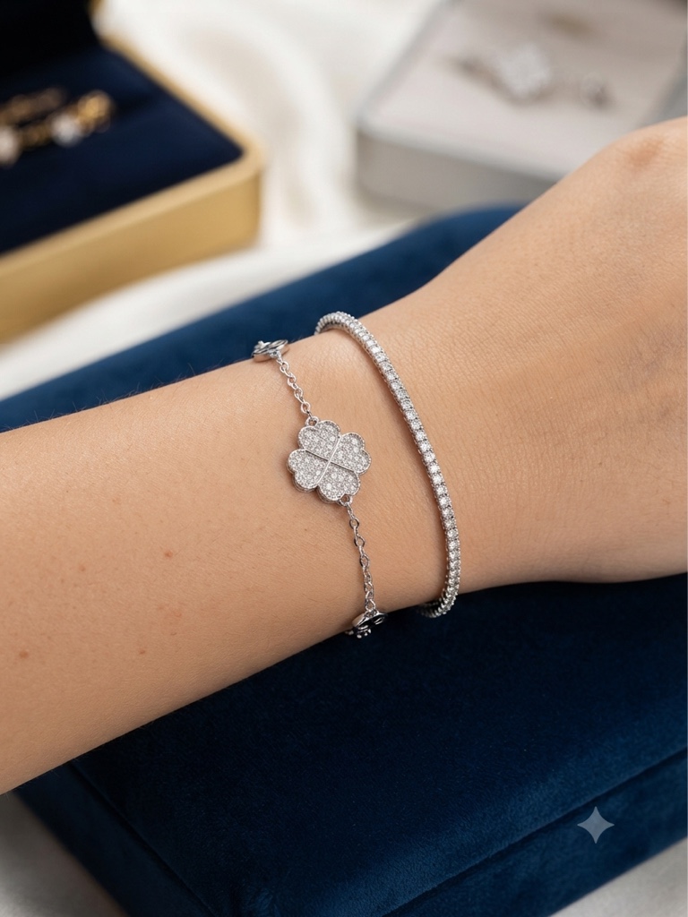 Duo bracelete + pulseira de trevo ( juntos ) Semijoia