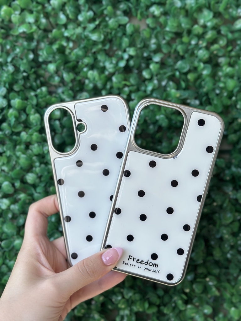 Funda blanca con lunares