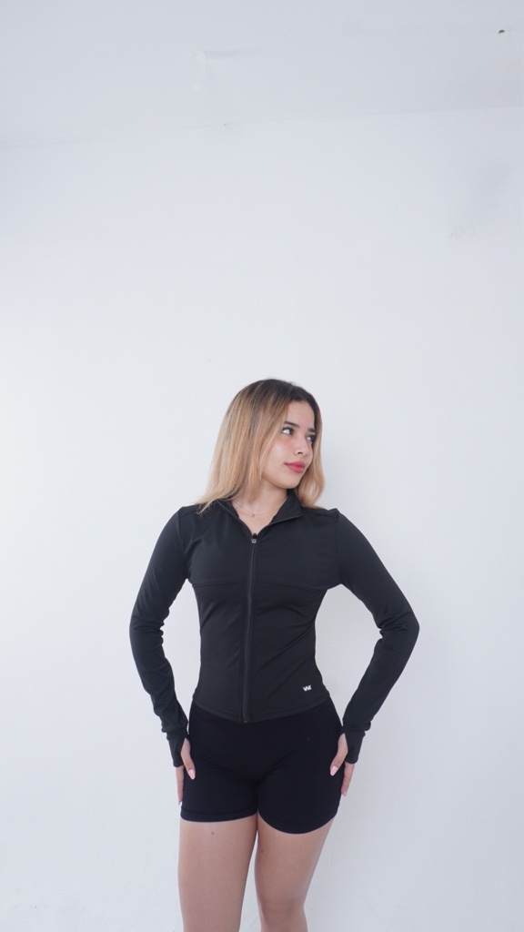 CHAQUETA NEGRA