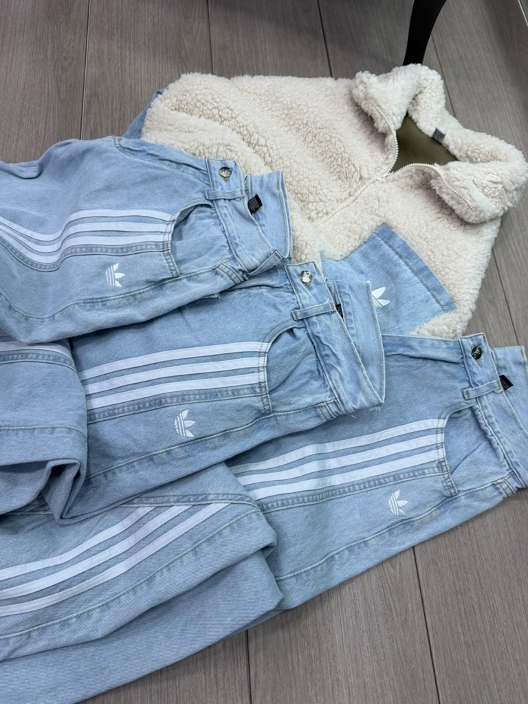 jeans adidas claro
