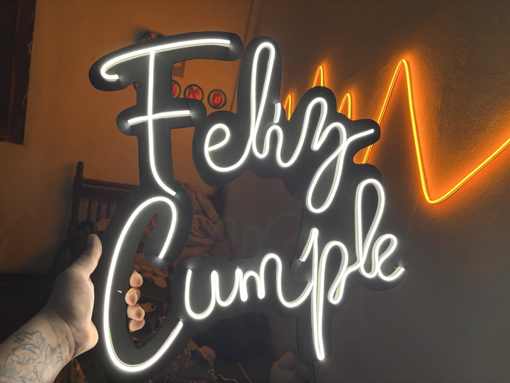Letrero NEON FLEX "Feliz Cumple"