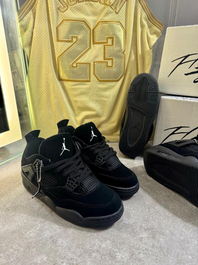 Jordan 4 retro total black