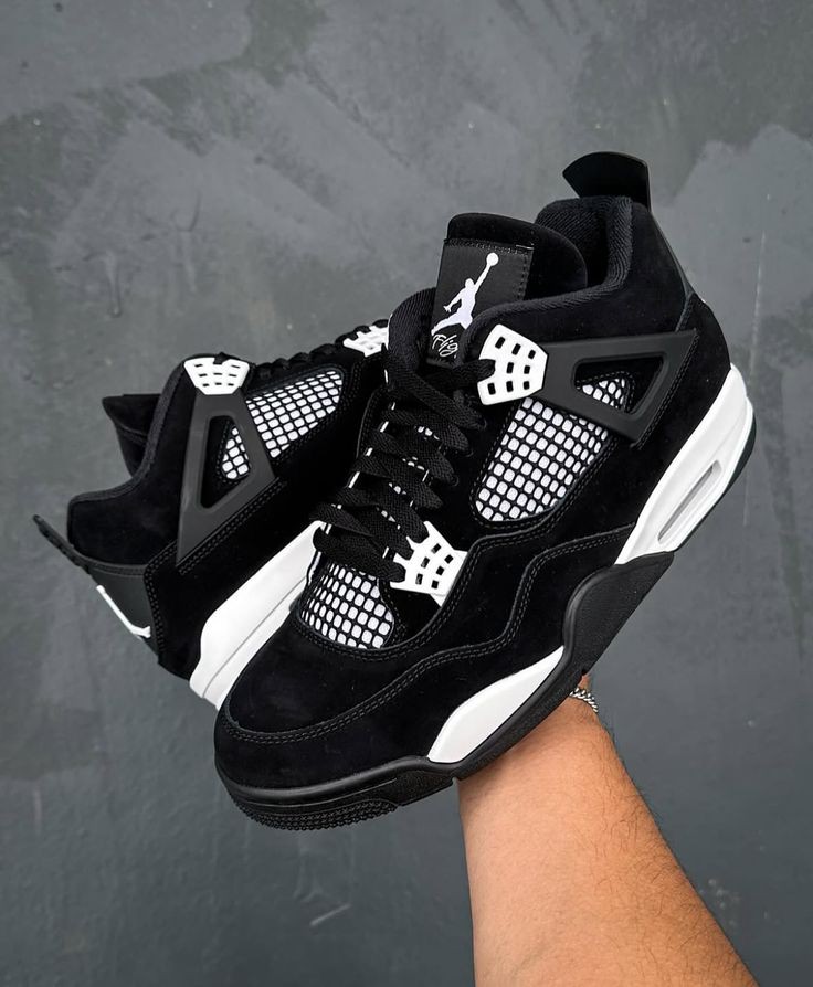 Jordan 4 retro black and white