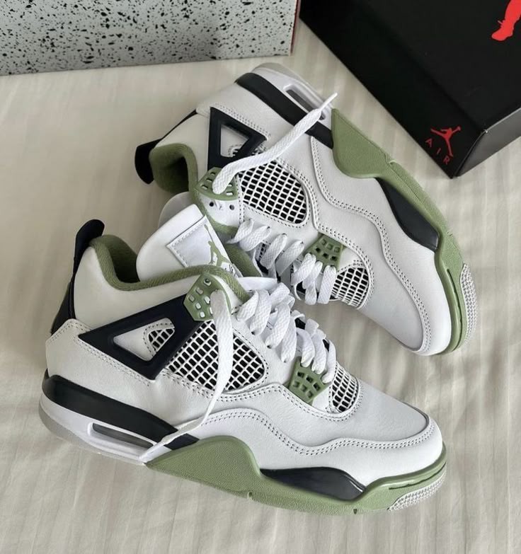 Jordan 4 retro white and gren military