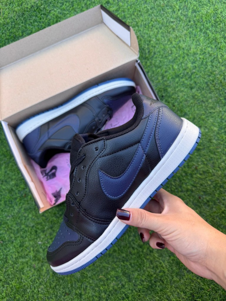Jordan 1 retro low black and blue