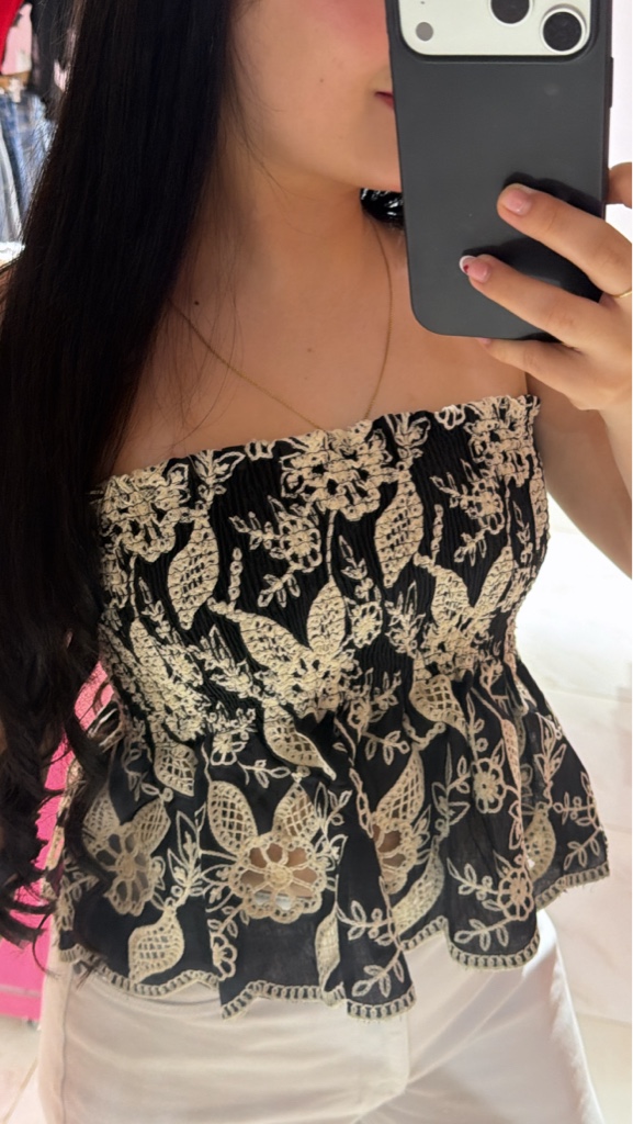 Top negro strapless