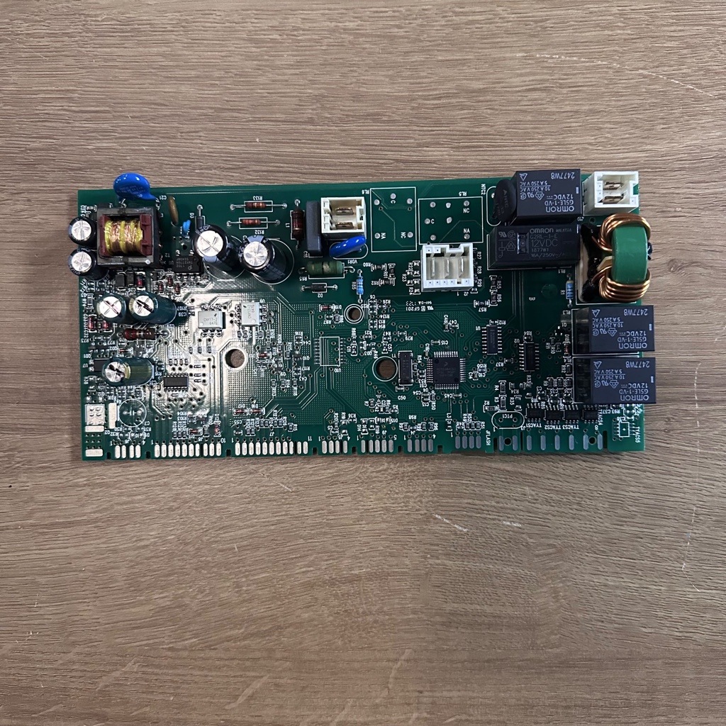 Tarjeta electronica Electrolux 137208012