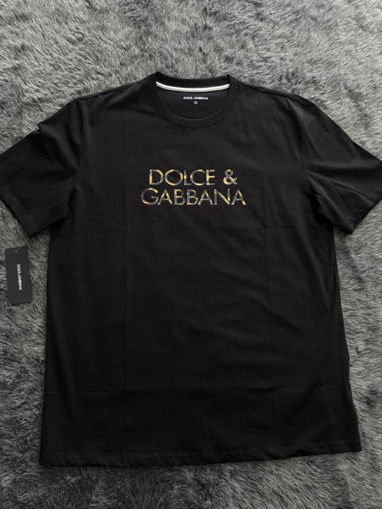 Dolce & Gabbana camiseta negra logo medio