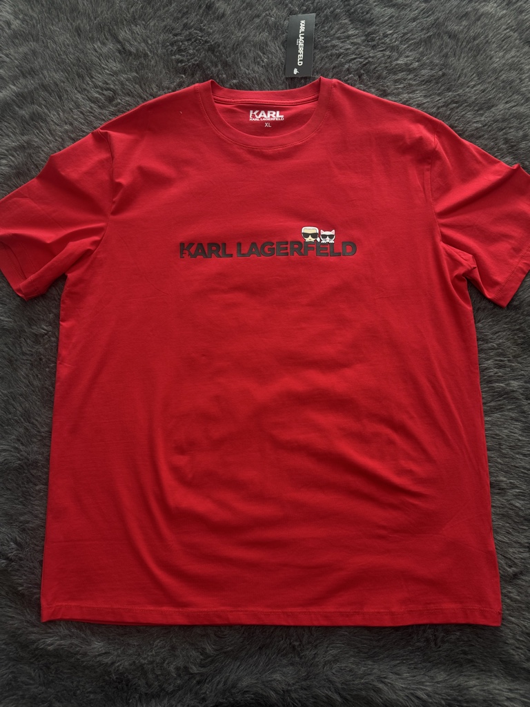 Karl Lagerfeld camiseta roja