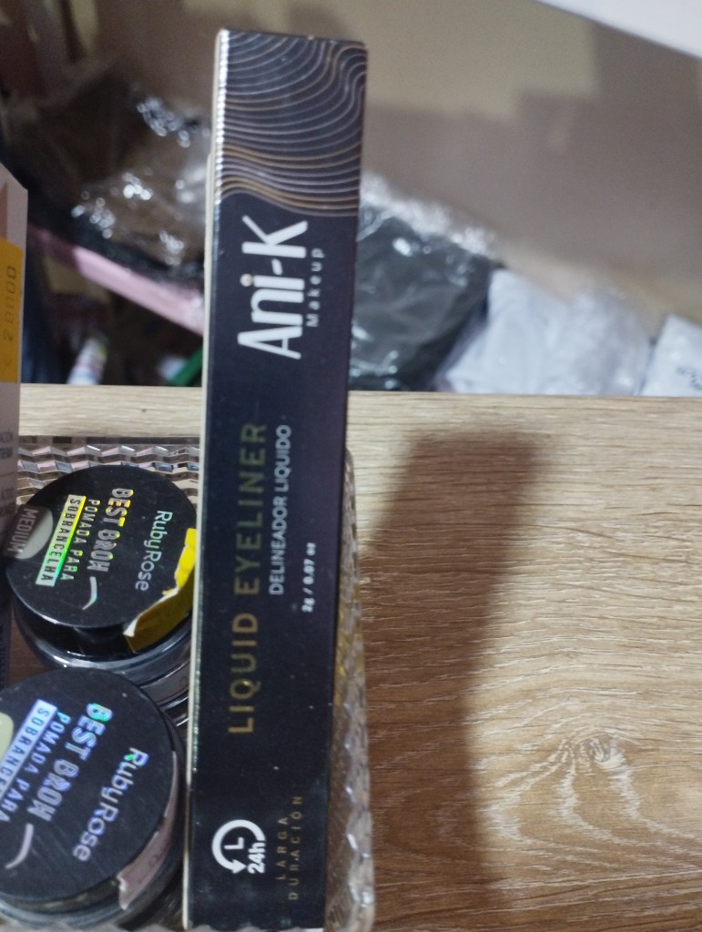 Ani-K delineador liquido