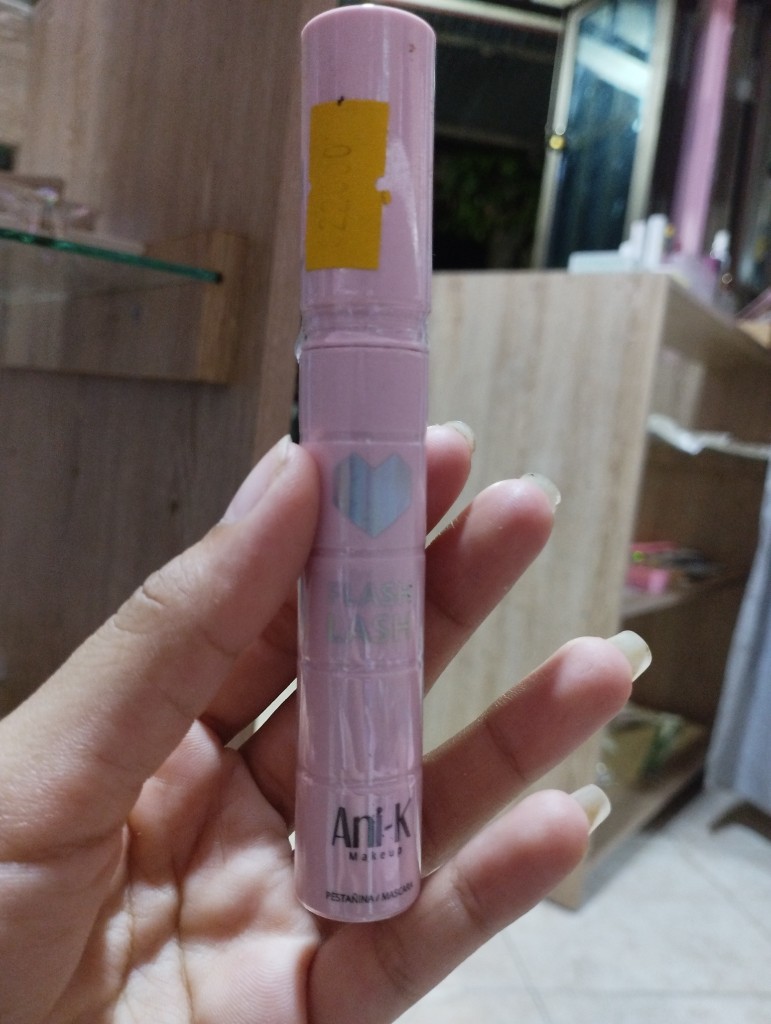 Ani-K flash lash pestañina