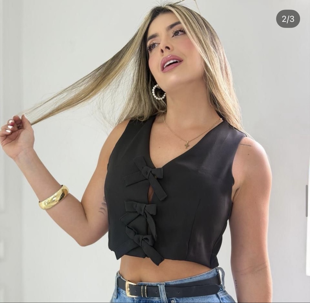 Blusa Lazo color negra