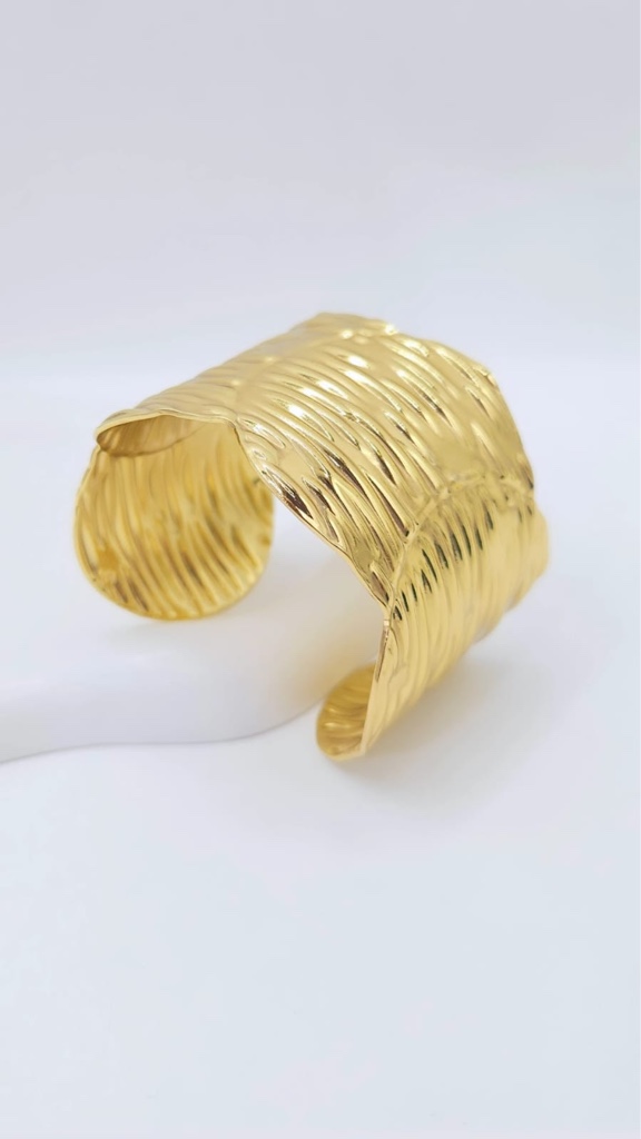 Brazalete dorado texturizado