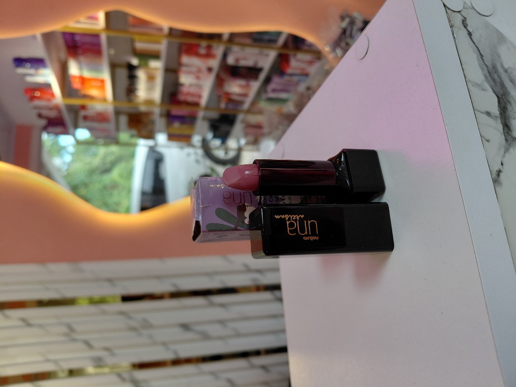 Labial Natura Una lipstick rosa