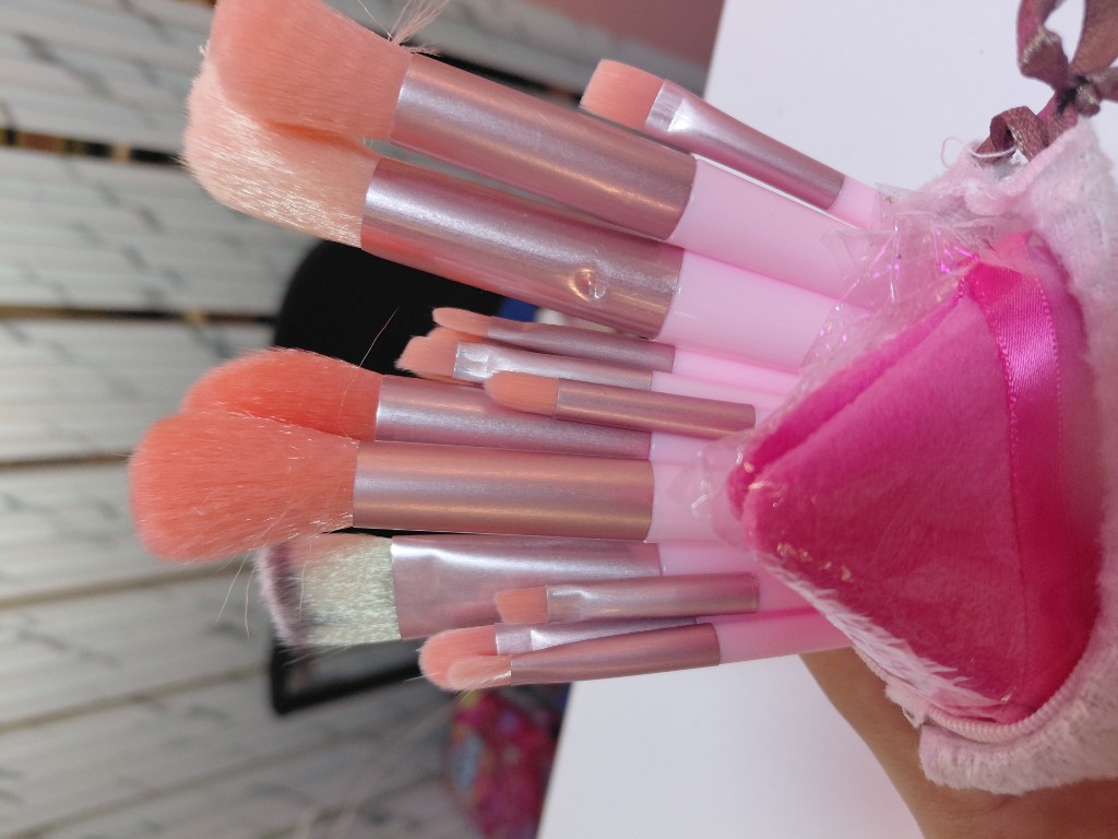 Set brochas maquillaje rosa