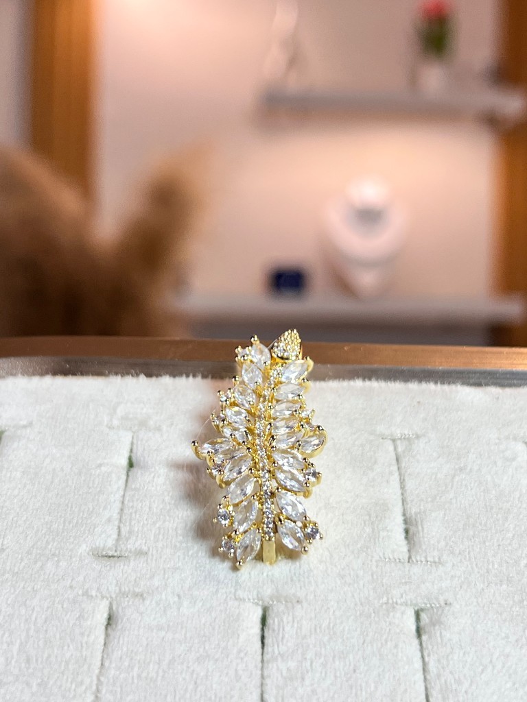 Anillo de hoja