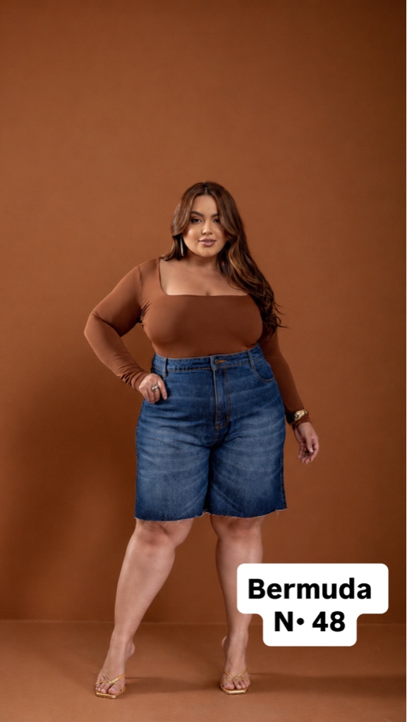 Bermuda jeans escura