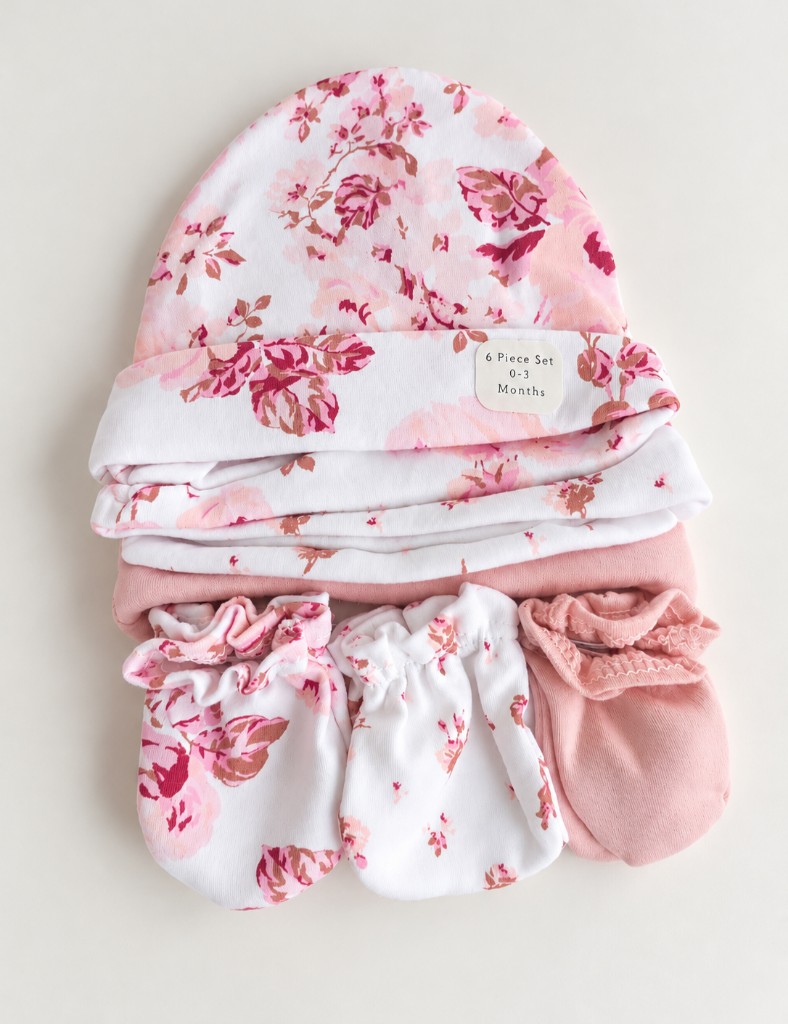 Set de gorritas y manoplas rosas
