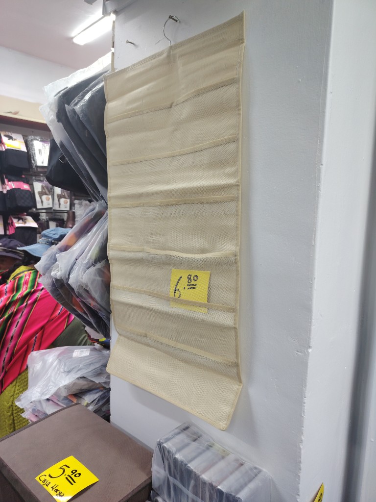 Organizador de pared sin diseño