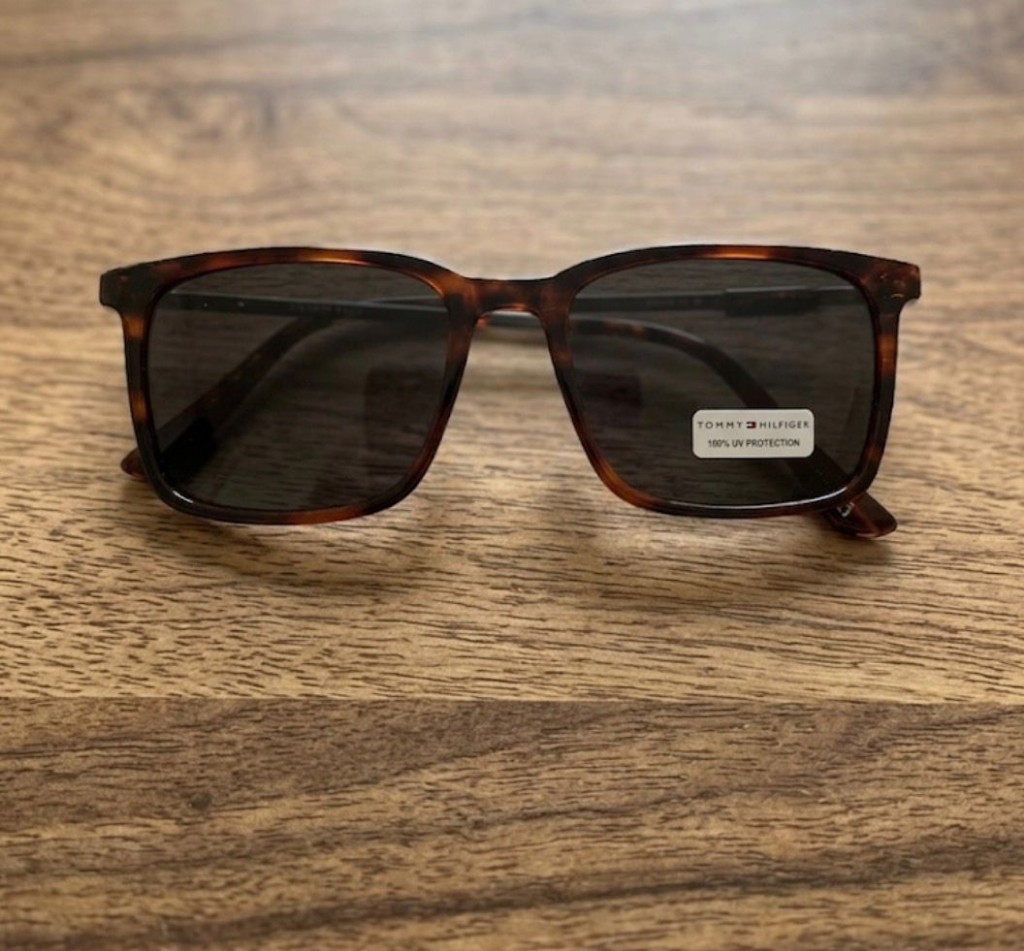 Tommy Hilfiger lentes cafe