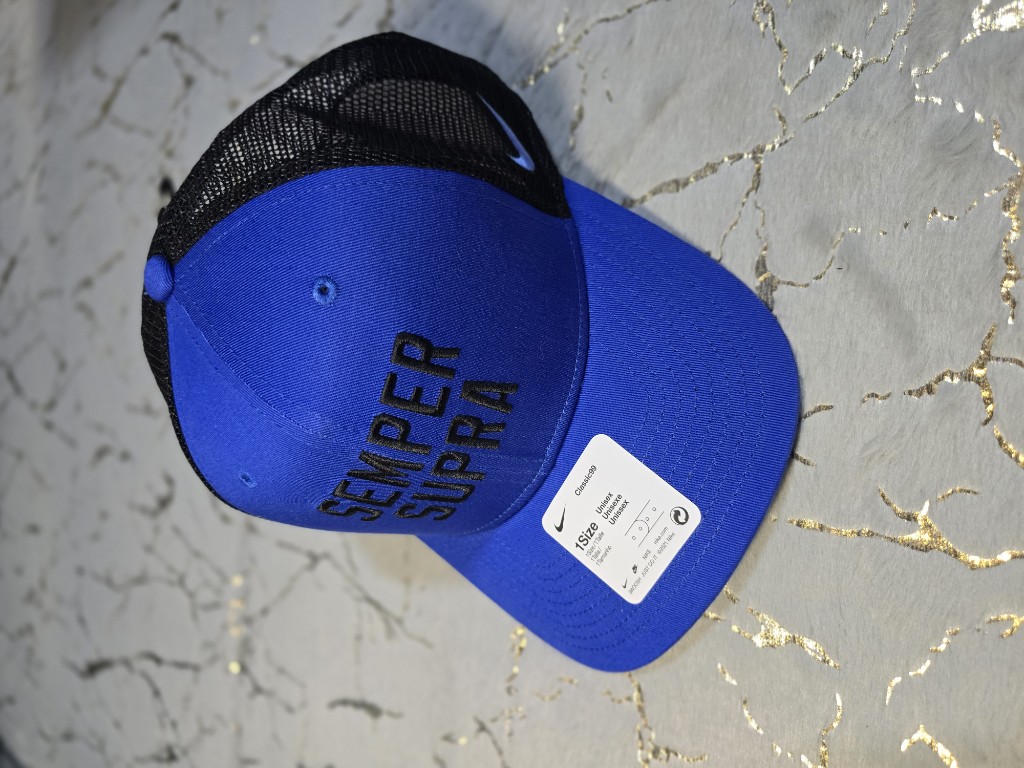 Nike Trucker Semper