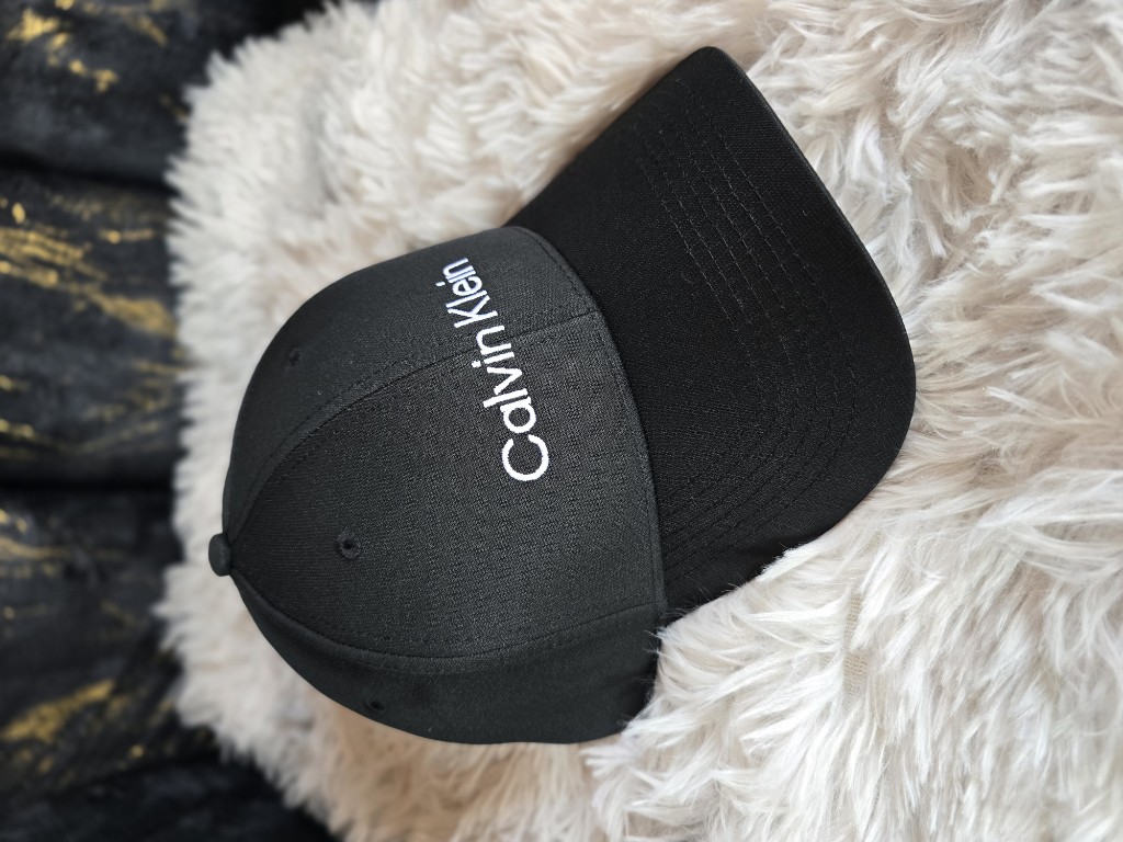 Calvin Klein Negra Clásica
