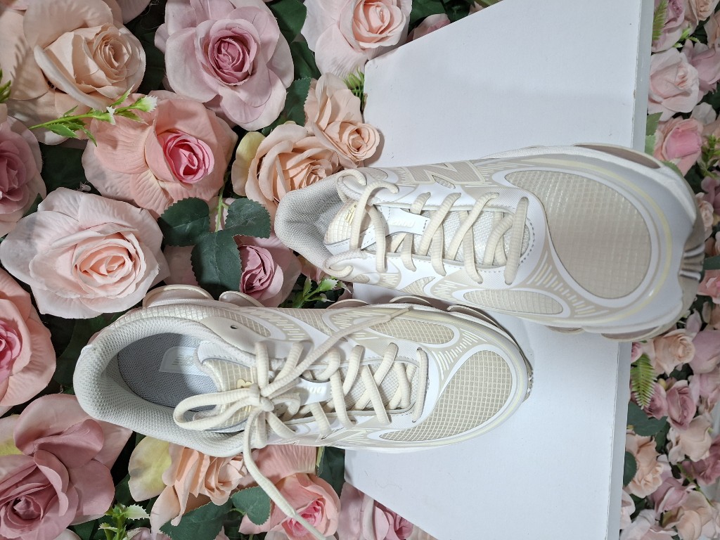 Zapatos New Balance crema