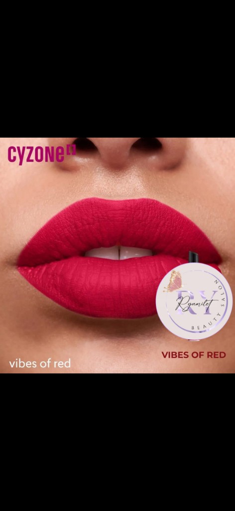 Studio look Vibes of Red