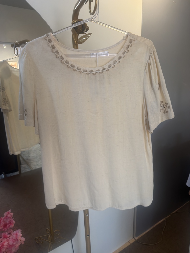 Blusa moda c bege