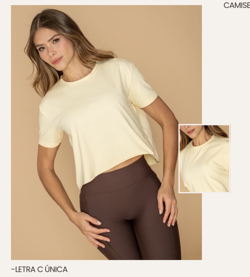 Camiseta Clásica Vainilla Letra C