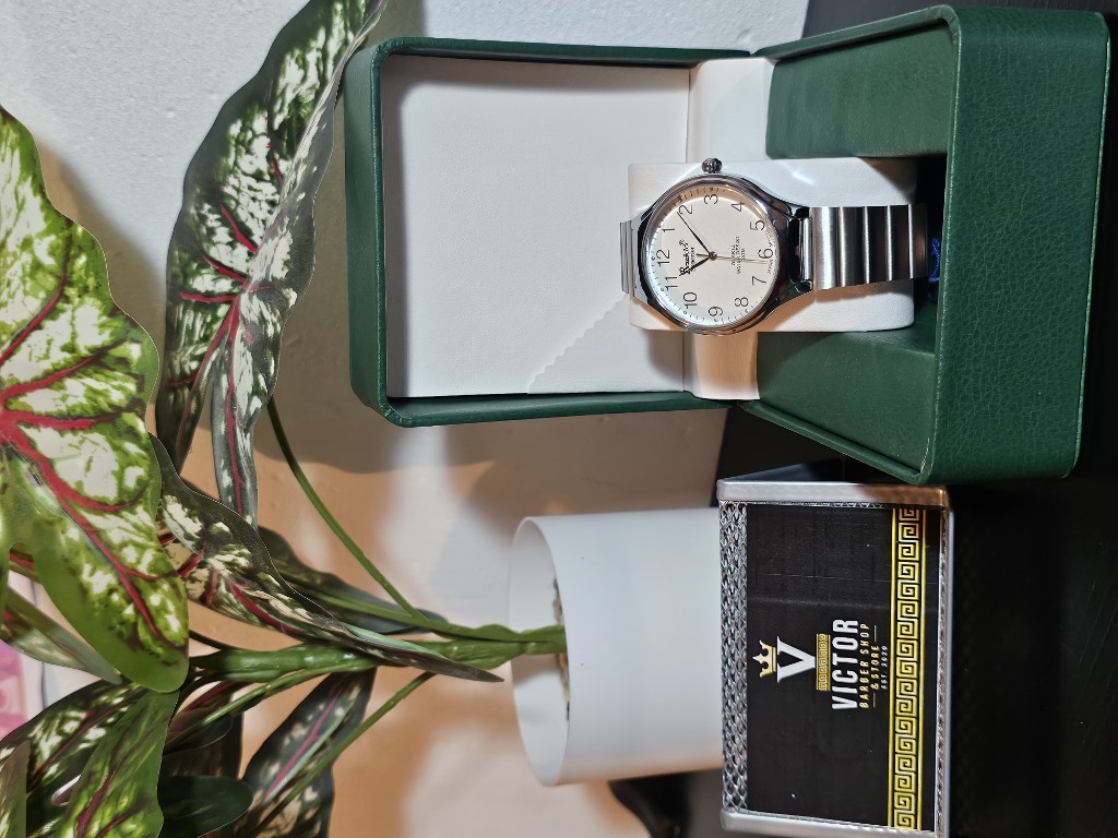 ⌚️Reloj Brazalete Old Money Plateado