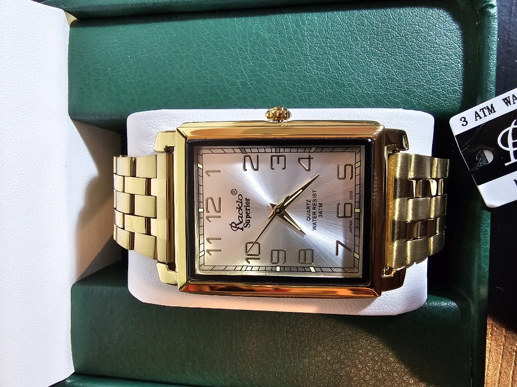 ⌚️Reloj Cuadrado Dorado