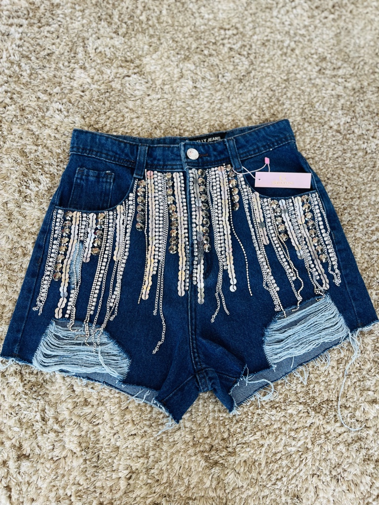 Short J com Strass e correntes