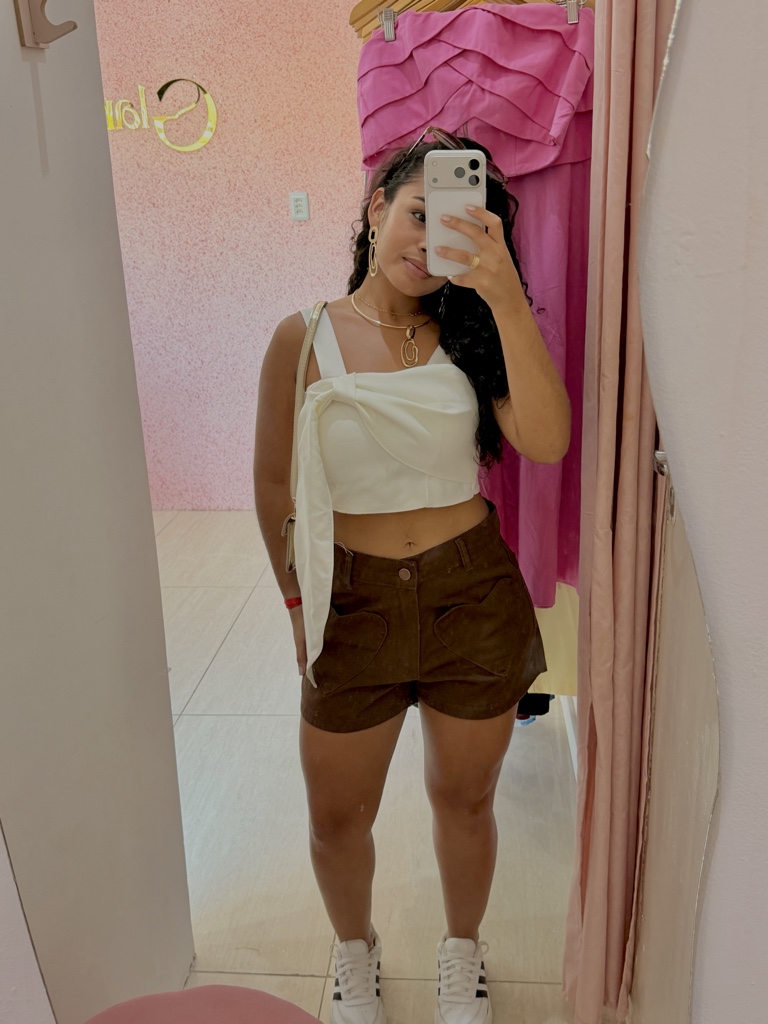 Short J. Marrom com Bolsos em coração