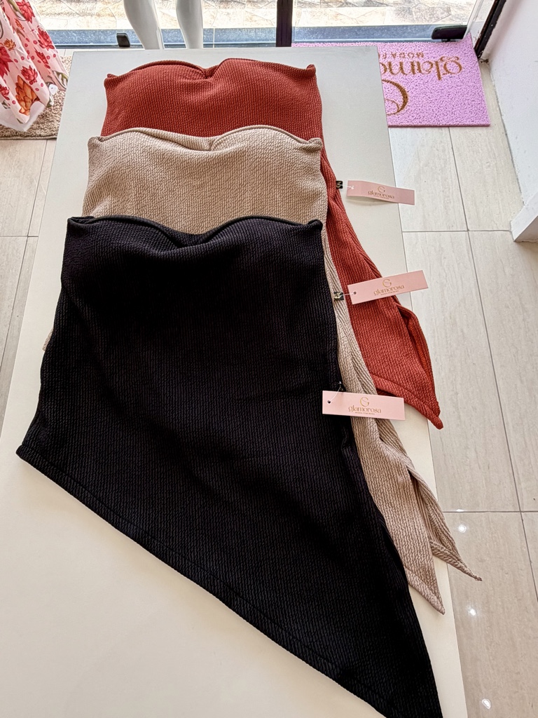 Blusa Assimétrica Canelada