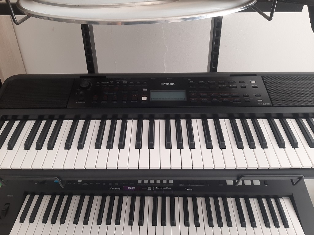 Yamaha teclado negro