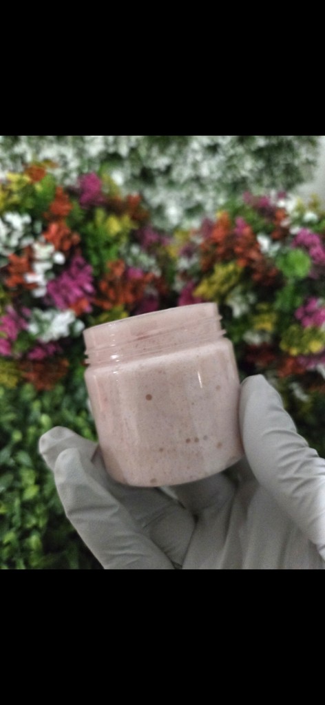 Venus Collagen Facial Scrub